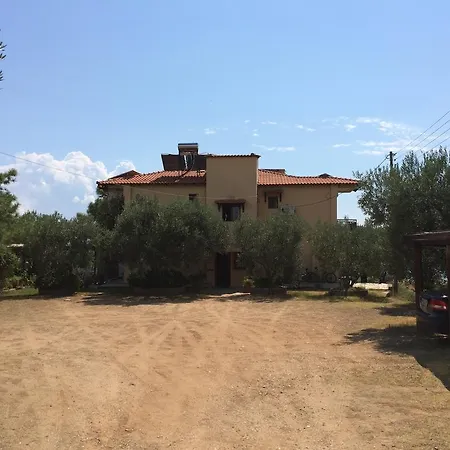 Kostas House Apartman Jerakiní