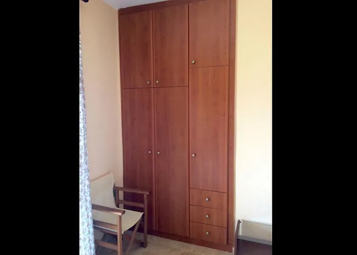 Kostas House